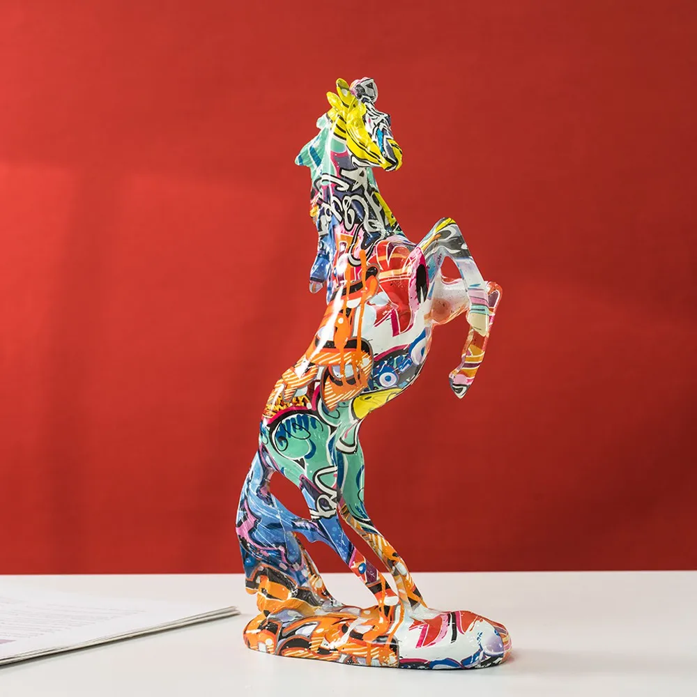 Resin Art Decoration Items - At heykeli grafitisi, popüler sanat eseri,