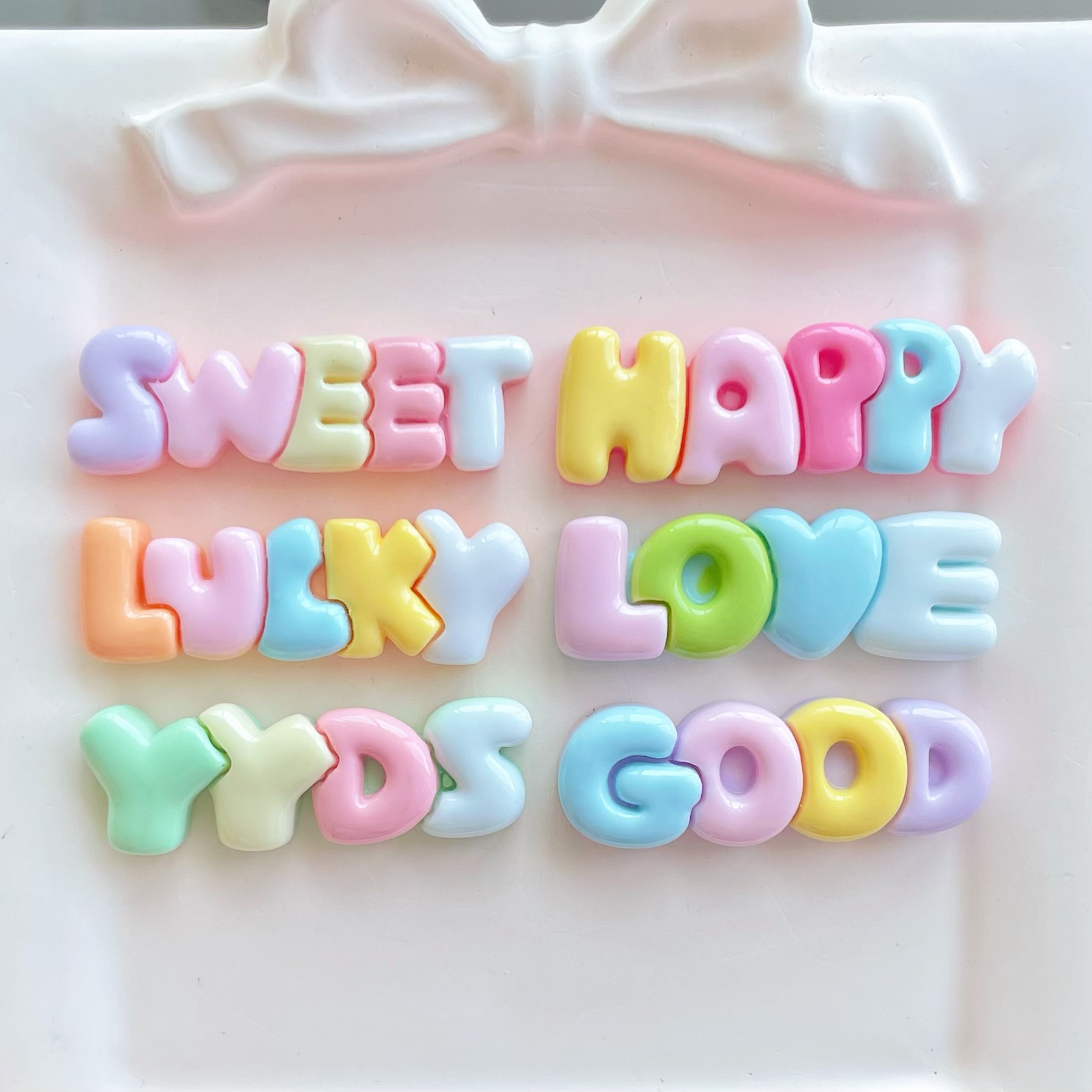 10-30 adet renk mektup düzlems - Resin Art Letter Keychain incelemesi ve fiyatı